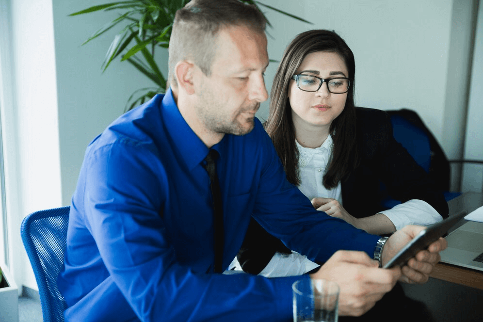 Why Companies Need a Dedicated Life Sciences IR Advisor for Public Offerings